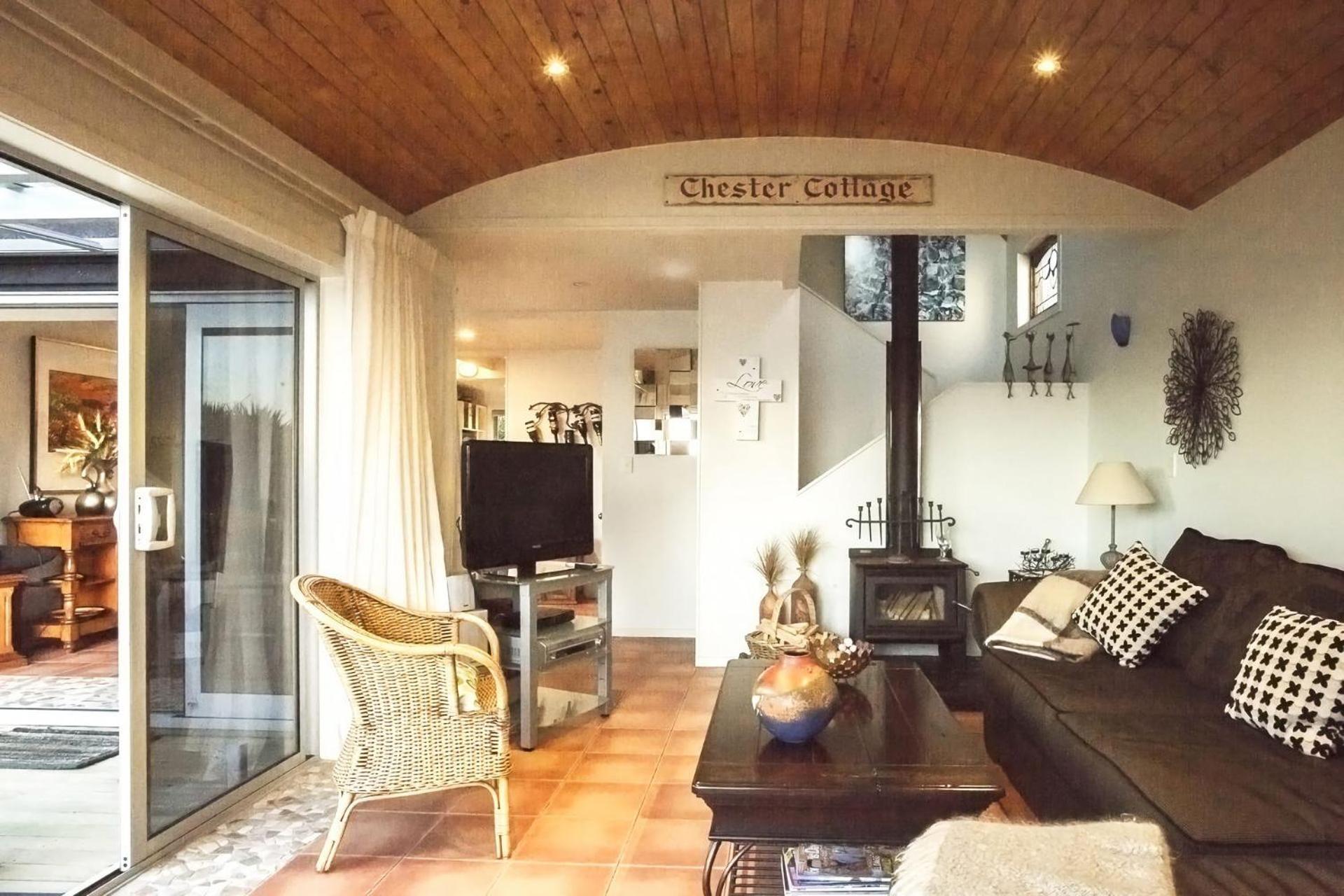 Chester Cottage Beachfront Oakura Exterior foto
